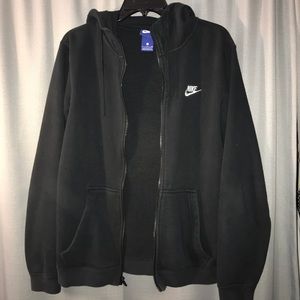 Men’s black nike zip up hoodie!!!